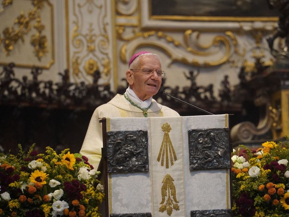 San Francesco, in Cattedrale a Bergamo con il Vescovo Beschi: «Apriamo il cuore» - Video
