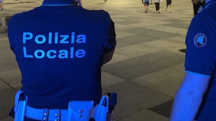 https://storage.ecodibergamo.it/media/photologue/2026/10/4/photos/cache/treviglio-importuna-i-clienti-e-provoca-una-lite-in-pizzeria-poi-morsi-e-sputi_8b85c518-c012-11f1-a29a-7e8797077158_1920_1080_v3_large_16_9.jpeg