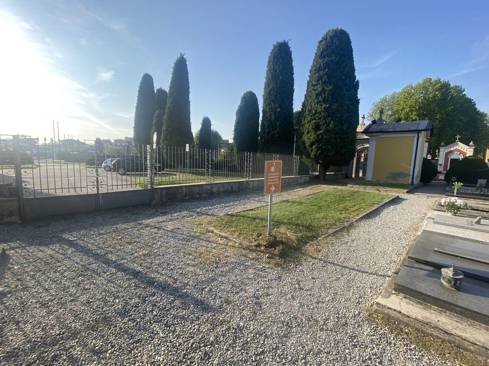 Nuovo furto di rame ad Arcene: dopo l’asilo, razzia al cimitero