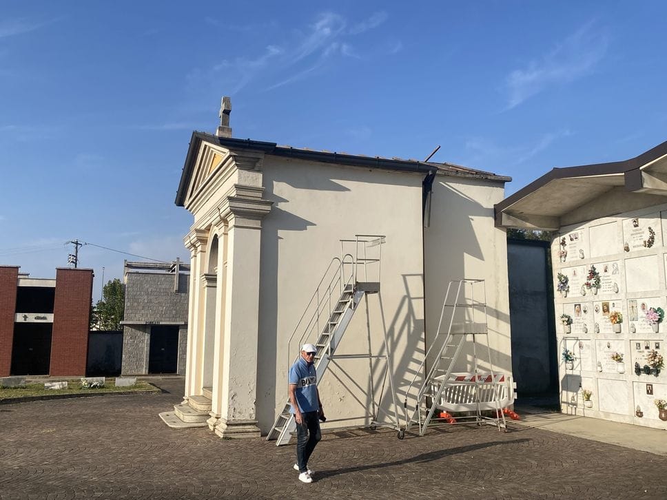 Nuovo furto di rame ad Arcene: dopo l’asilo, razzia al cimitero