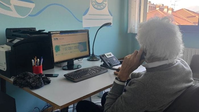 telefono amico servono volontari per il servizio h24 da Ecodibergamo.it telefono amico servono volontari per il servizio h24