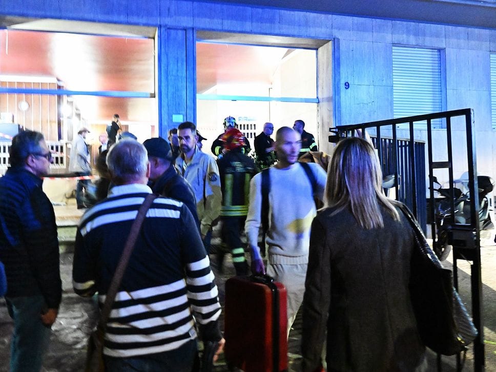Esplosione a Bergamo, una ventina fuori casa. Gli sfollati ospitati in hotel
