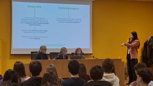 Salute mentale e giovani: il progetto Itaca torna in classe