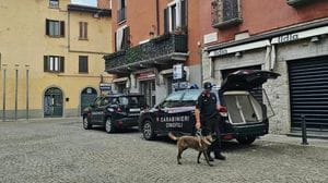 Seriate, un chilo di droga nascosto in casa: arrestato un uomo