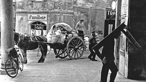 Addio a Modonesi, l’occhio che fotografava un mondo di sentimenti