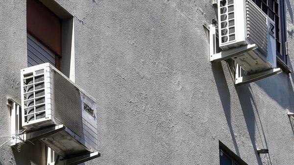 Piepoli, '61% italiani non ha riscaldato o raffrescato per motivi economici'