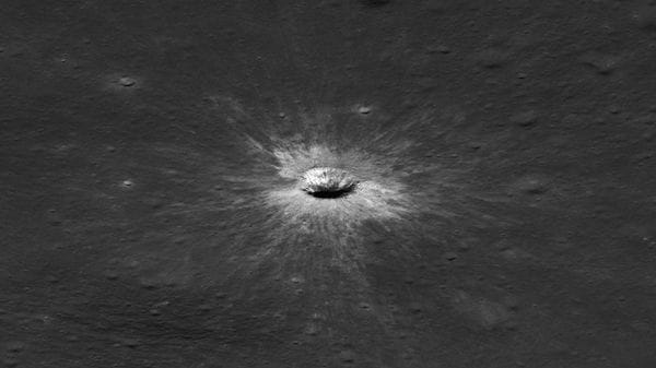 Sulla Luna il più grande cratere di recente formazione del Sistema solare
