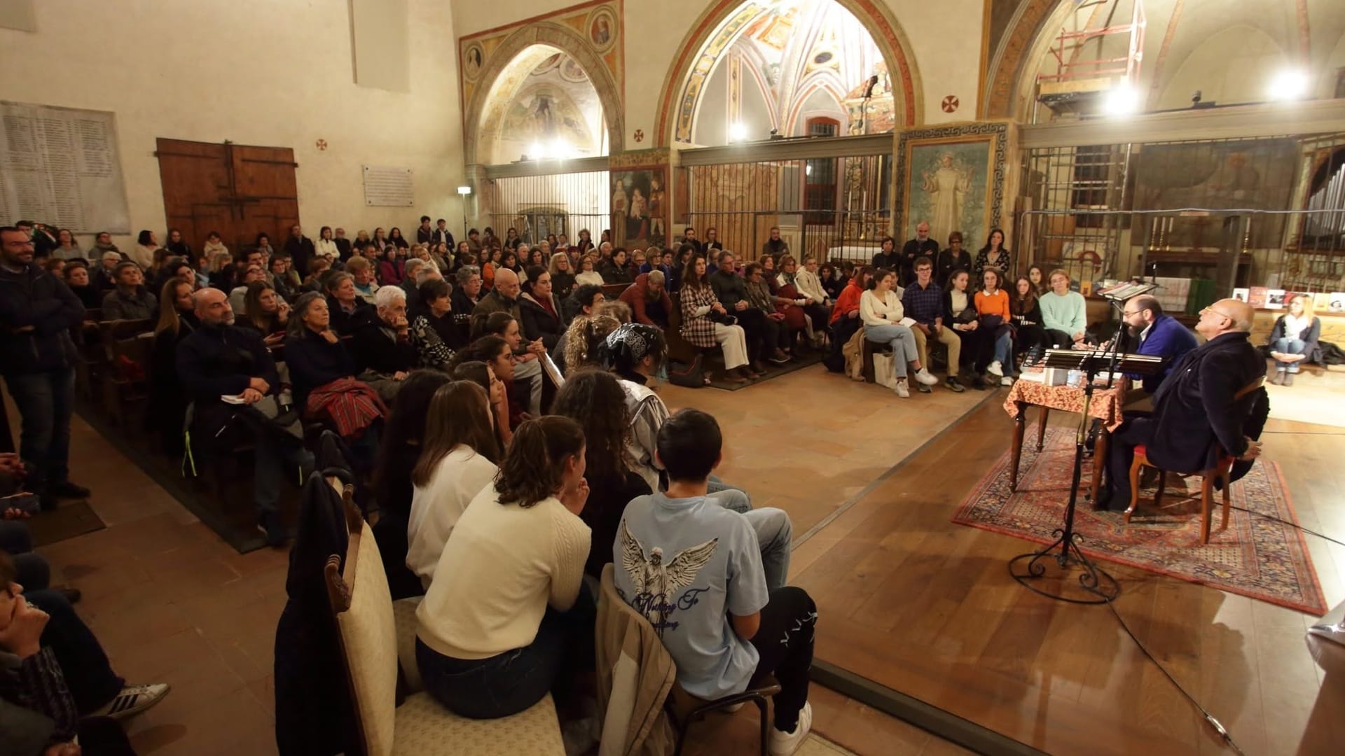 https://storage.ecodibergamo.it/media/photologue/2026/10/7/photos/portare-la-letteratura-sotto-casa-si-con-buon-tempo-festival_c67b245e-c19a-11f1-96ec-a1bc3da70d70_1920_1080.jpg