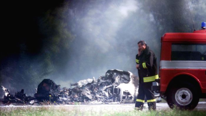 https://storage.ecodibergamo.it/media/photologue/2026/10/8/photos/cache/venticinque-anni-fa-la-strage-area-di-linate-il-ricordo_22d28fbe-c310-11f1-80b0-fd2610edf58a_1920_1080_v3_large_16_9.jpg