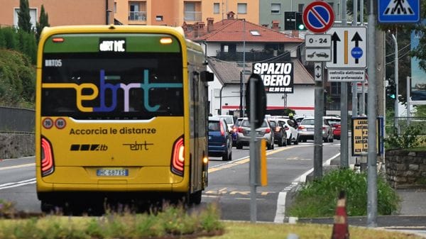 E-Brt, dal 12 ottobre cambiano gli orari: corse più lunghe