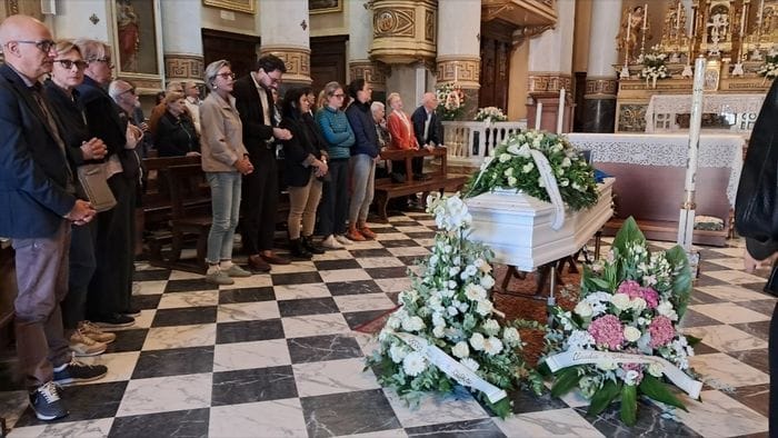 https://storage.ecodibergamo.it/media/photologue/2026/10/9/photos/cache/stefania-corna-lultimo-saluto-con-la-maglia-della-foppa_873c9396-c3d8-11f1-a1f6-e5750abd9f8d_1920_1080_v3_large_16_9.jpg