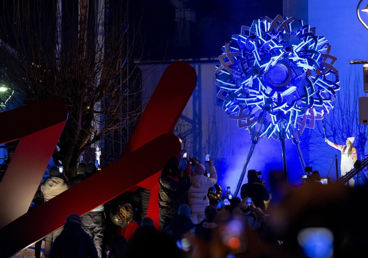 La cerimonia di inaugurazione a Cortina
