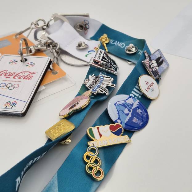 Le pins olimpiche delle varie nazioni