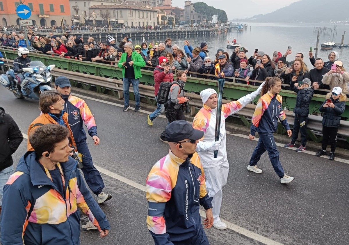 Il passaggio della fiamma a Sarnico