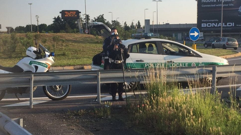 Controlli stradali della polizia locale di Bergamo