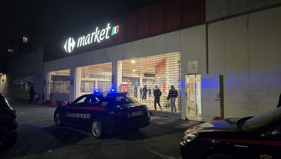I carabinieri al Carrefour