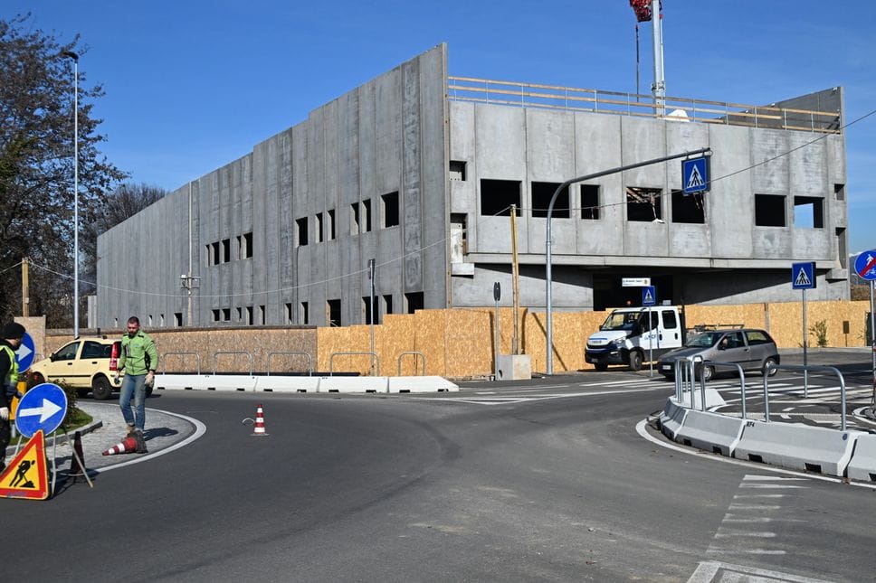 La nuova sede di Aprica e l’effetto «muraglia»