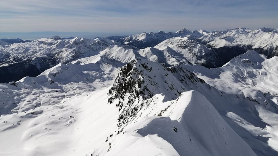 La Val Cerviera con il pizzo dei Tre Confini dove si è staccata la valanga