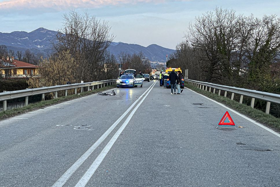 Il tratto di starda a Barzana dove è stato investito e ucciso Francesco Mazzoleni, 18enne di Palazzago
