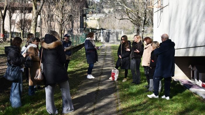 Gatti e bambini, alla scuola primaria Rodari la prima colonia felina Gatti e bambini, alla scuola primaria Rodari la prima colonia felina