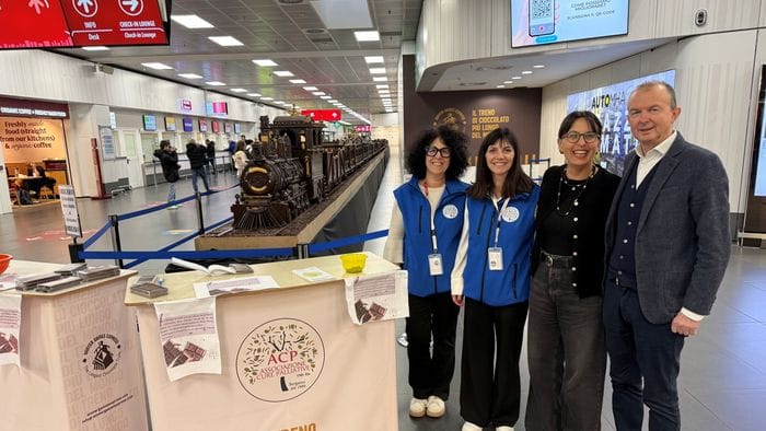 Il treno di cioccolato da record saluta lo scalo di Orio al Serio: pronto a migrare a Brescia