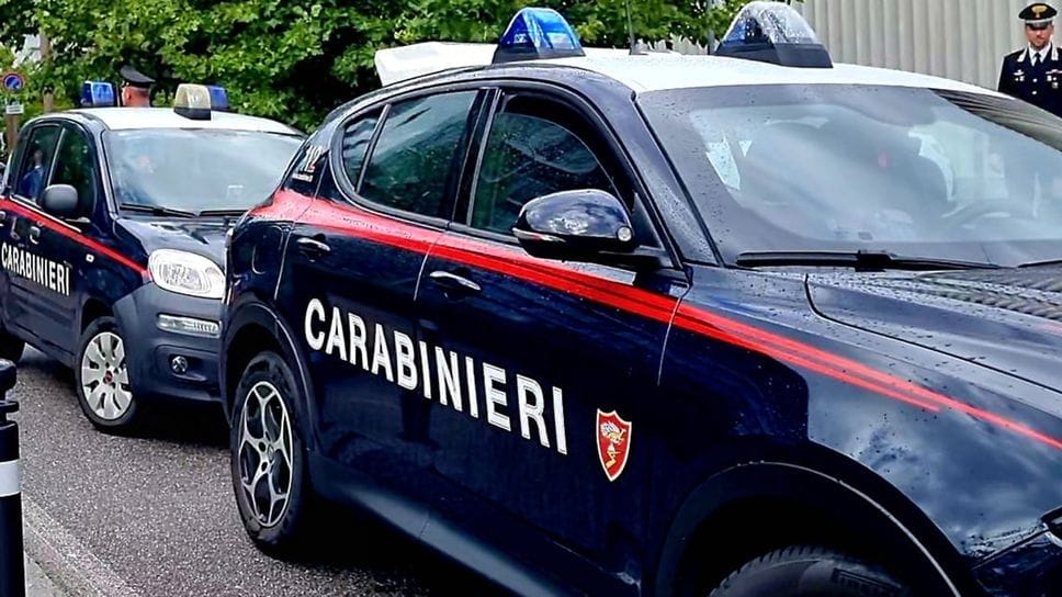 Auto dei carabinieri in una foto d’archivio