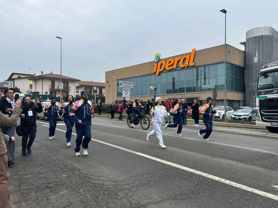 La fiaccola all’Iperal di Sorisole