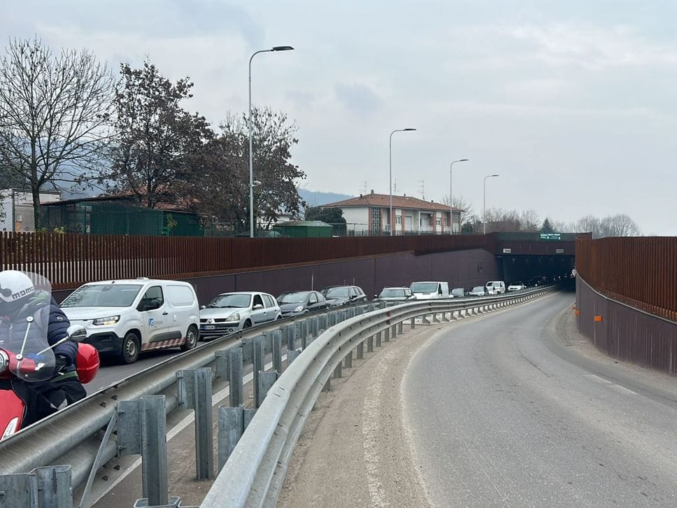 Le code sulla circonvallazione