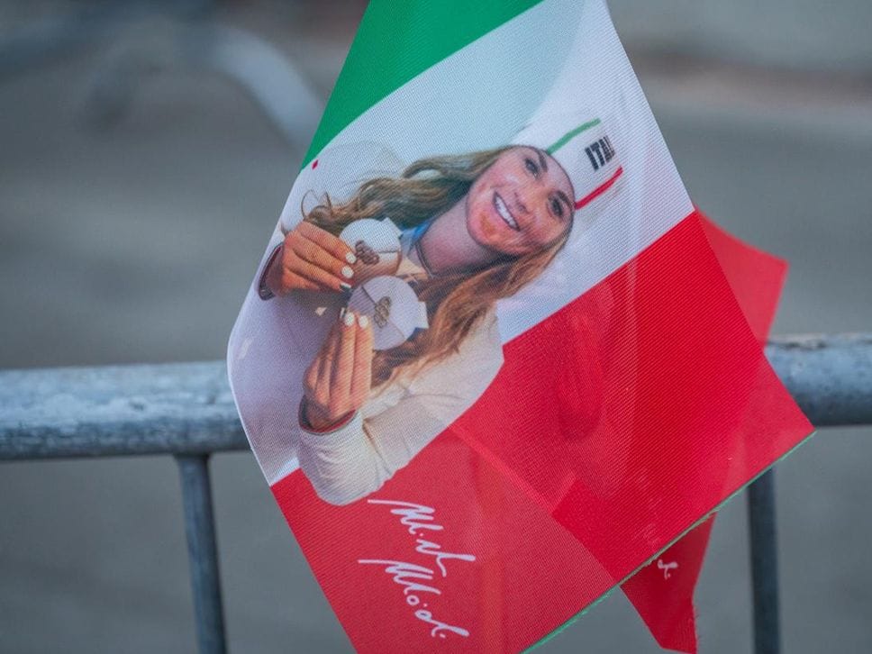 Le bandierine preparate per l’occasione