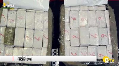 https://storage.ecodibergamo.it/media/photologue/2026/2/20/photos/cache/maxi-sequestro-di-droga-400kg-nei-conteiner-destinati-al-mercato-lombardo_37208ff4-0e7d-11f1-8d44-95992ff87253_display.jpg