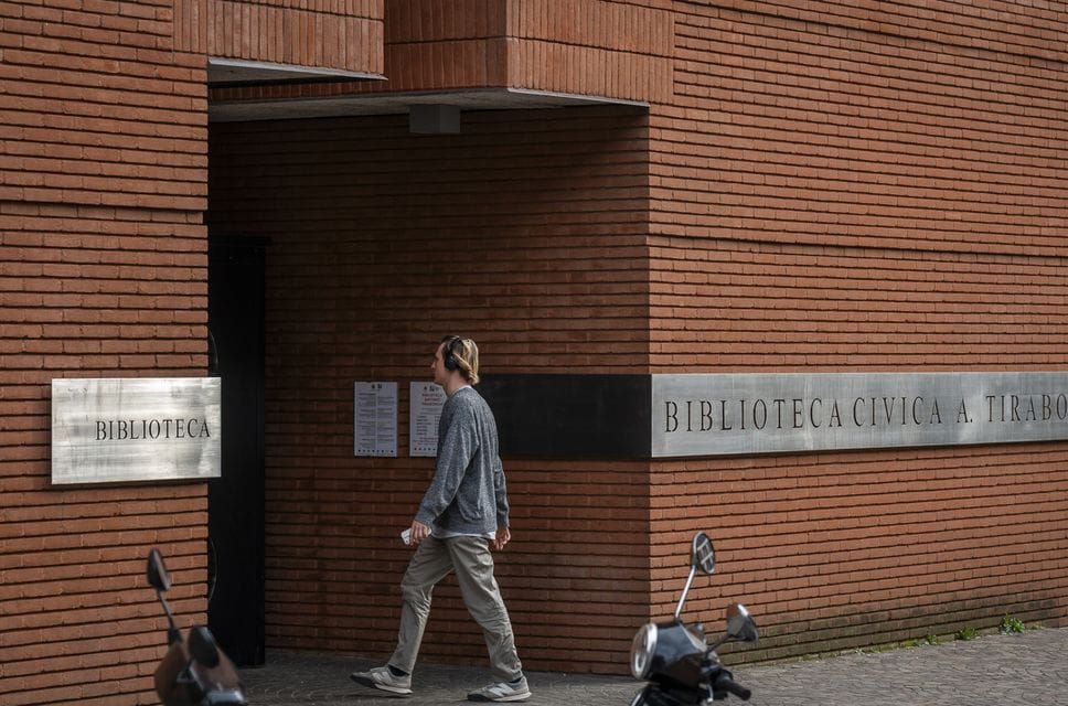 L’ingresso della biblioteca Tiraboschi