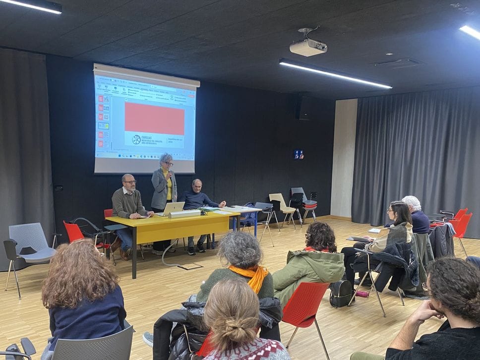 Carmen Zambetti interviene all'assemblea dei soci del Museo storico-ambientale della Val Cavallina