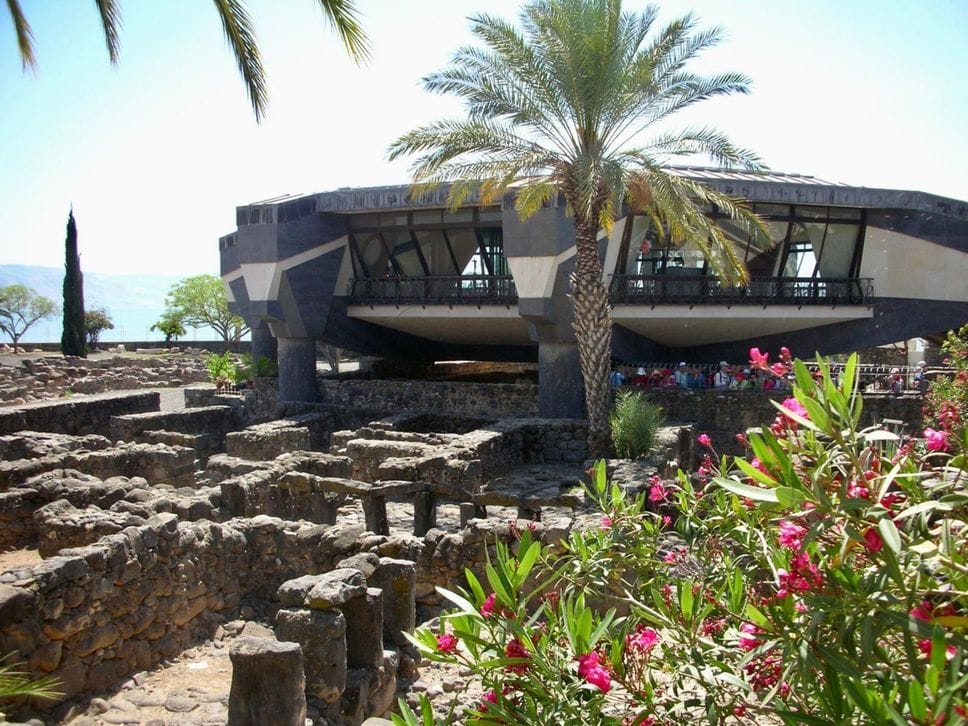 La chiesa costruita sui resti della casa di Pietro a Cafarnao