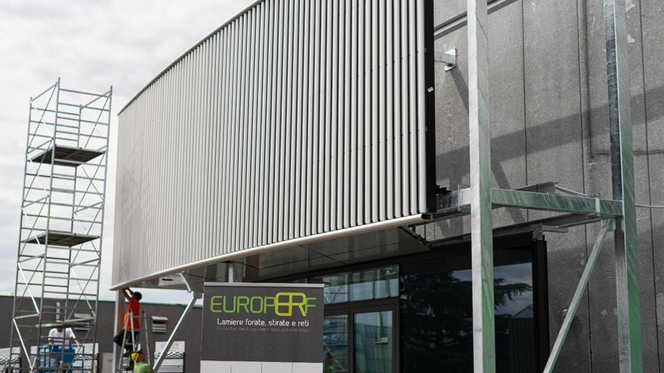 Il logo di Europerf  spicca vicino all’Arena Santa Giulia