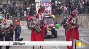Selvino, oltre duemila persone alla Minimarcia di Carnevale