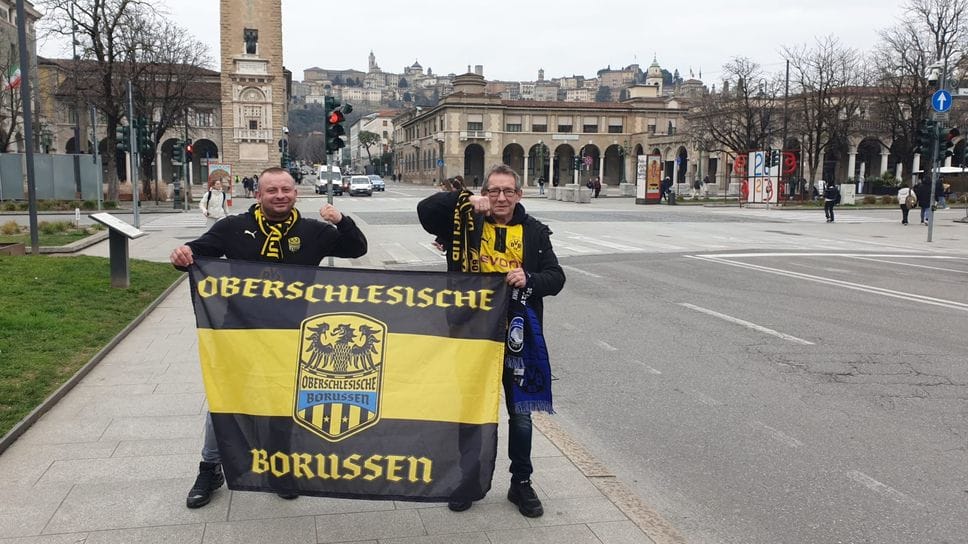 I tifosi del Dortmund in centro a Bergamo