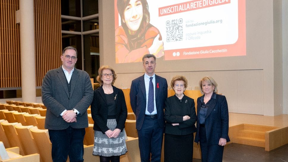Da sinistra: Alberto Signori (Brembo), Maurizia Iachino (Aldaf), Gino Cecchettin, Anna Maria Tarantola (Fondazione Giulia Cecchettin), Cristina Bombassei, consigliere e chief legact officer di Brembo
