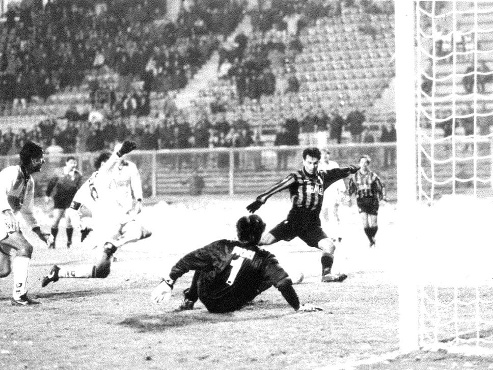 Il gol di Tovalieri al Cagliari nel 1995