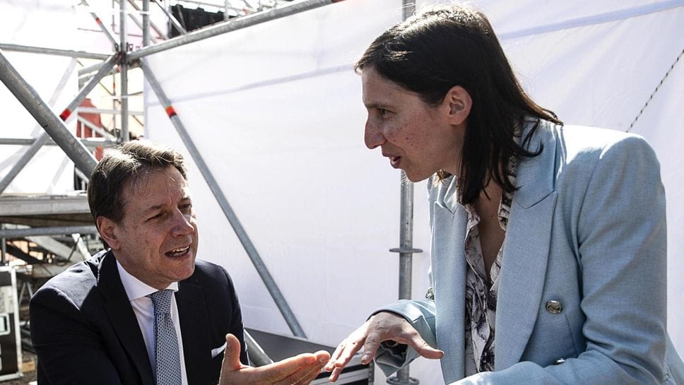 La segretaria del Pd Elly Schlein con il presidente del M5S Giuseppe Conte