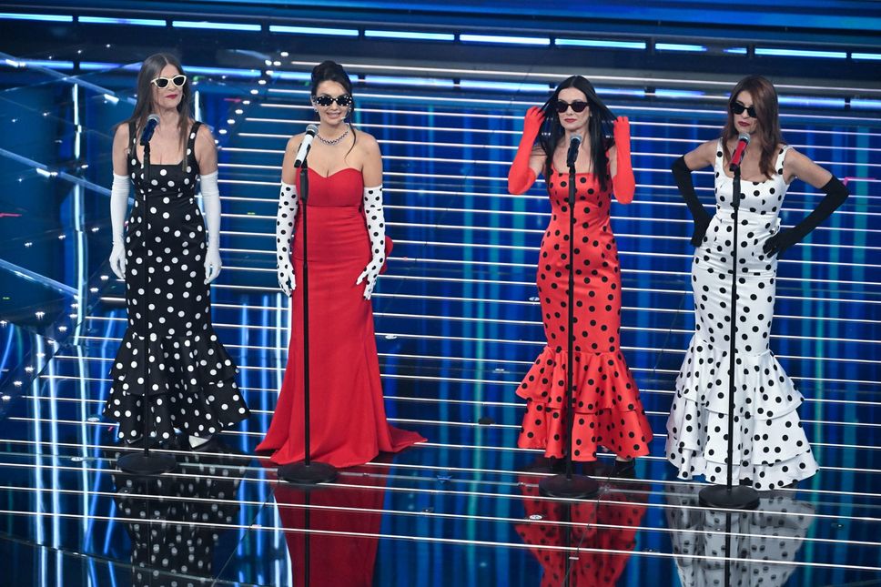 Elettra Lamborghini con le Las Ketchup