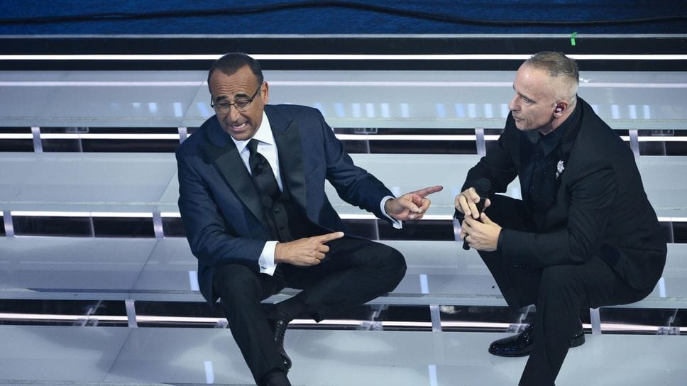 Carlo Conti e Eros Ramazzotti nella terza serata del Festival