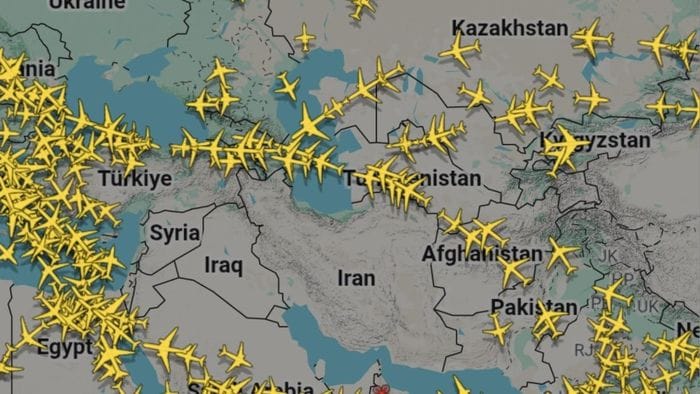Attacco all’Iran, rotte aeree deviate per evitare il Medio Oriente. Sospesi voli anche da e per Orio da Dubai, Tel Aviv e Sharjah Attacco all’Iran, rotte aeree deviate per evitare il Medio Oriente. Sospesi voli anche da e per Orio da Dubai, Tel Aviv e Sharjah