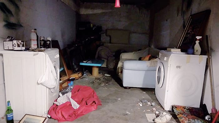 case aler di via rovelli garage occupati e rifugio per disperati da Ecodibergamo.it case aler di via rovelli garage occupati e rifugio per disperati