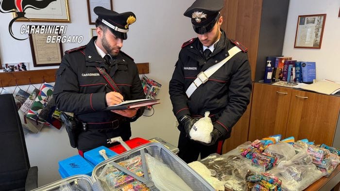 In casa 47 chili di cocaina e 151 di hashish: arrestato 31enne a Villa d’Adda In casa 47 chili di cocaina e 151 di hashish: arrestato 31enne a Villa d’Adda