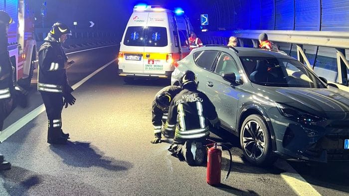 schianto nella notte sulla statale 671 tra gazzaniga e cene un 52enne ferito