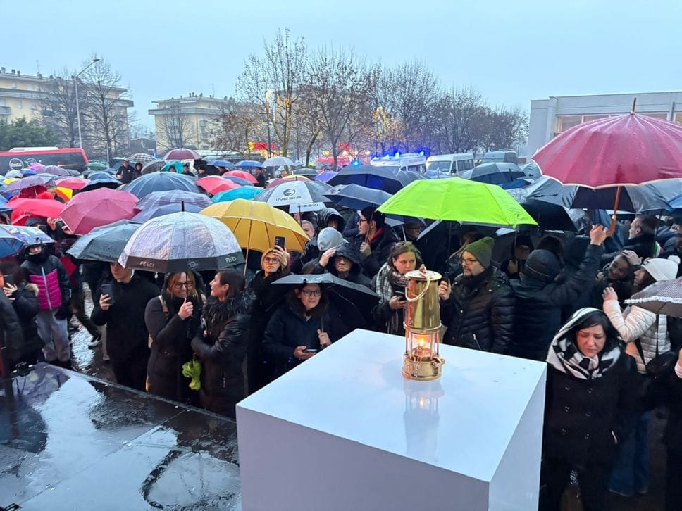 La Lanterna Olimpica sul palco
