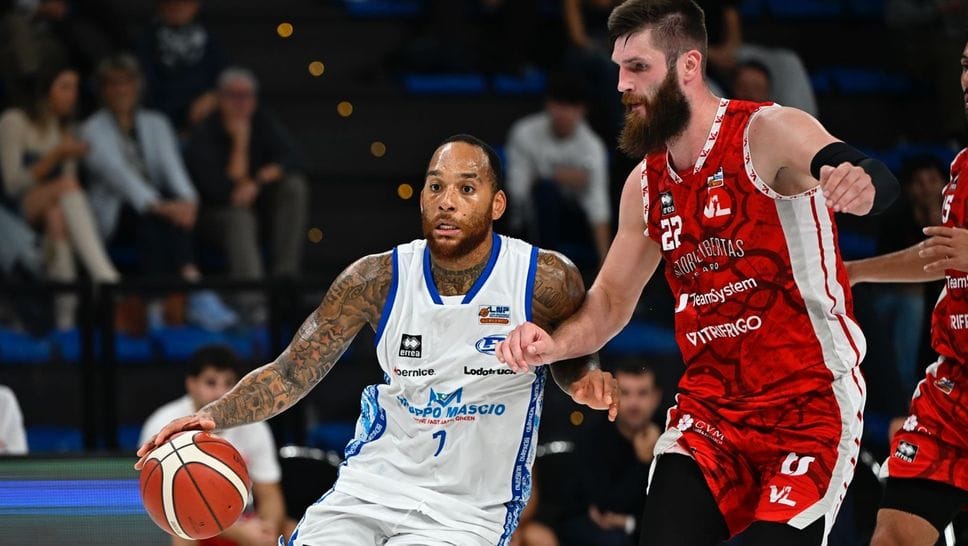 D’Angelo Harrison in azione: nonostante la vittoria contro Rieti non c’è pace per il club del patron Stefano Mascio, alle prese con le dimissioni di Riccardo Baruffi