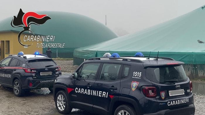 traffico di rifiuti sequestrato impianto a biogas nel bresciano materiali di scarto sparsi anche in bergamasca video