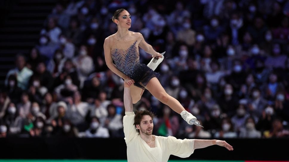 Sara Conti, 25enne di Zanico e il milanese Niccolò Macii in azione nel Grand Prix di Nagoya in Giappone nello scorso dicembre