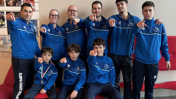Il gruppo dell’Olimpia Karate a Gorgonzola, nel Trofeo  LombardiaPatrizio Rovelli è il secondo da destra in piedi